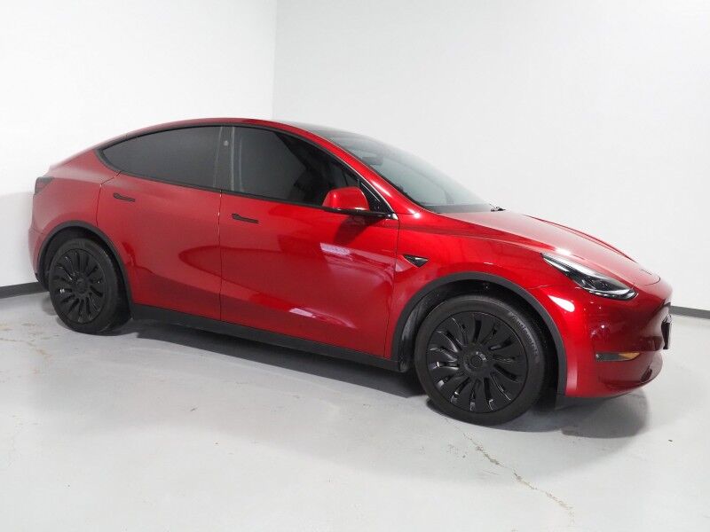 2024 Tesla Model Y Long Range AWD *7 SEATER (3RD ROW), AUTOPILOT, NAVIGATION, SAFETY ALERTS, ADAPTIVE CRUISE, SURROUND VIEW CAMERAS, PANORAMA GLASS ROOF, HEATED SEATS/STEERING, WIRELESS CHARGING