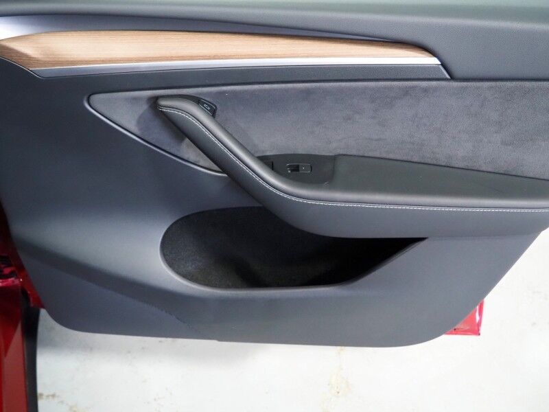2024 Tesla Model Y Long Range AWD *7 SEATER (3RD ROW), TRAFFIC AWARE CRUISE CONTROL, NAVIGATION, SAFETY ALERTS, SURROUND VIEW CAMERAS, PANORAMA GLASS ROOF, HEATED SEATS/STEERING, WIRELESS CHARGING Round Rock TX