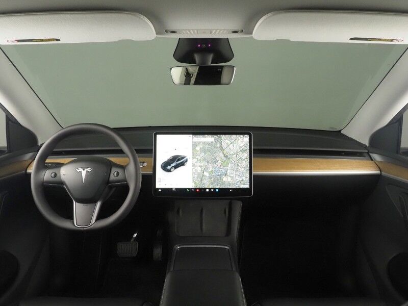 2024 Tesla Model Y Long Range AWD *AUTOPILOT, NAVIGATION, SAFETY ALERTS, ADAPTIVE CRUISE, SURROUND VIEW CAMERAS, PANORAMA GLASS ROOF, HEATED SEATS/STEERING, WIRELESS CHARGING