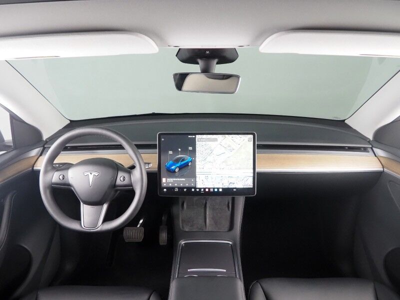 2024 Tesla Model Y Long Range AWD *TRAFFIC AWARE CRUISE CONTROL, NAVIGATION, SAFETY ALERTS, SURROUND VIEW CAMERAS, PANORAMA GLASS ROOF, HEATED SEATS/STEERING, WIRELESS CHARGING