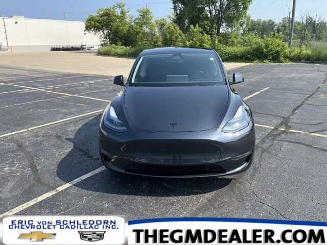 2024 Tesla Model Y Long Range AWD w/Sunroof Nav HeatedMemoryLeatherSeats Milwaukee WI