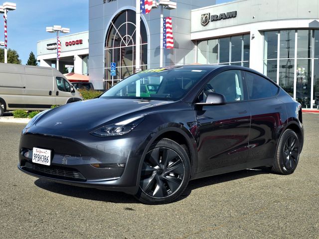 2024 Tesla Model Y Long Range