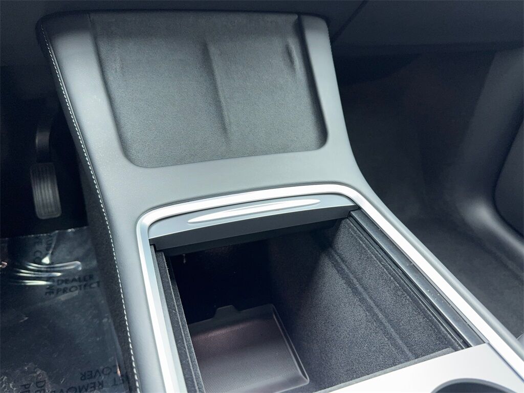 2024 Tesla Model Y Long Range NAV,CAM,PANO,HTD STS,BLIND SPOT,19&quot; WLS Plano TX