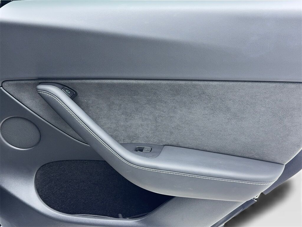 2024 Tesla Model Y Long Range NAV,CAM,PANO,HTD STS,BLIND SPOT,19&quot; WLS Plano TX