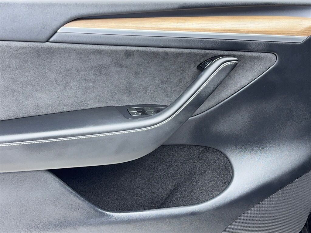 2024 Tesla Model Y Long Range NAV,CAM,PANO,HTD STS,BLIND SPOT,19&quot; WLS Plano TX