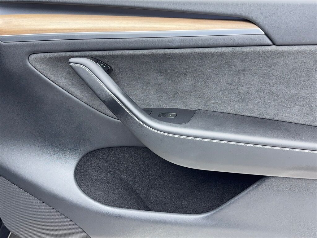 2024 Tesla Model Y Long Range NAV,CAM,PANO,HTD STS,BLIND SPOT,19&quot; WLS Plano TX