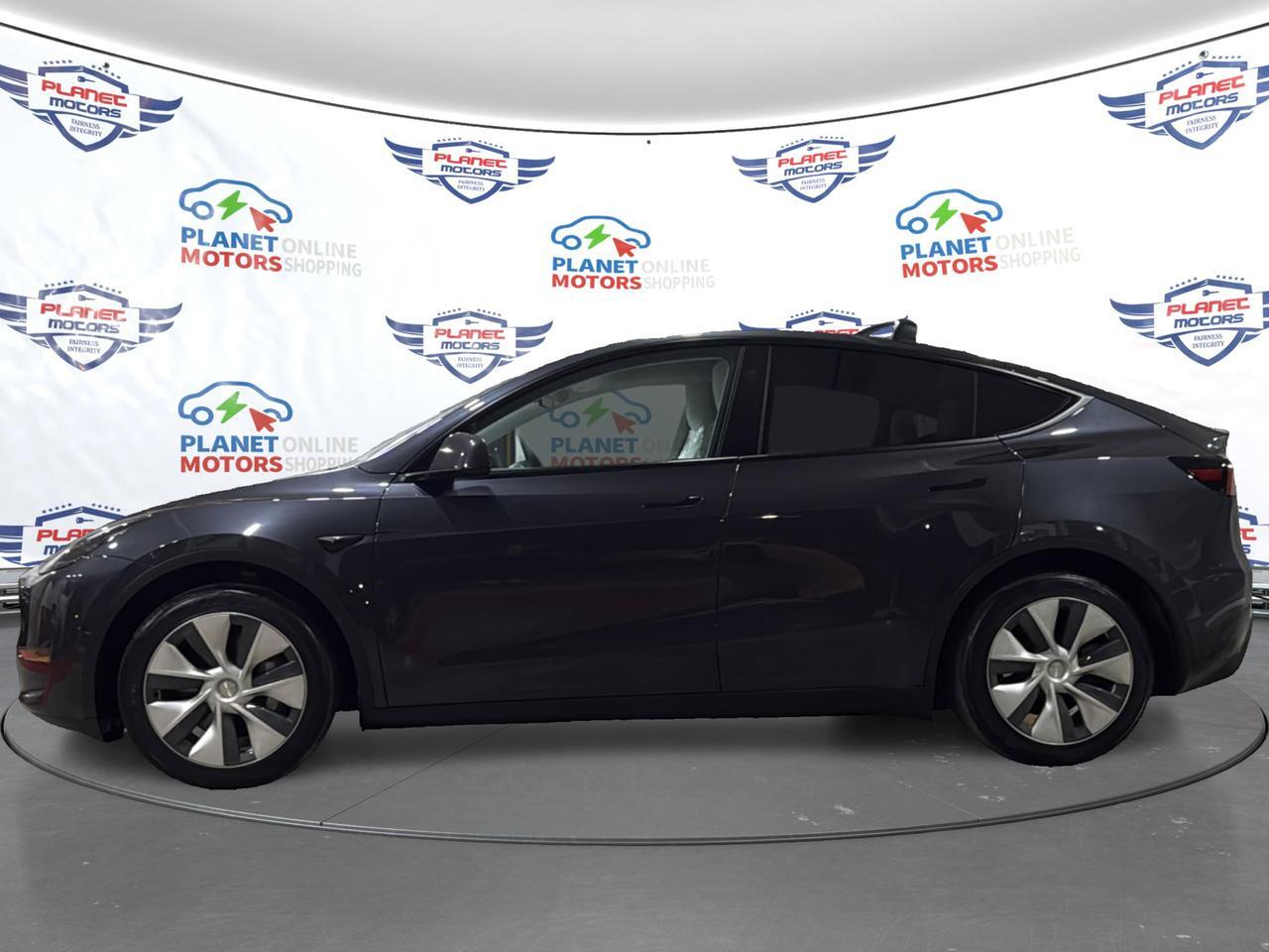 2024 Tesla Model Y Long Range Richmond Hill ON