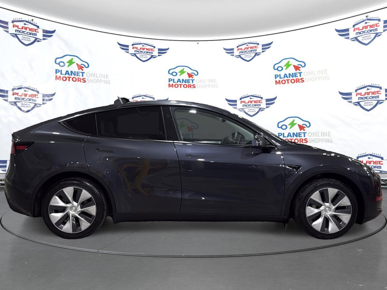 2024 Tesla Model Y Long Range Richmond Hill ON