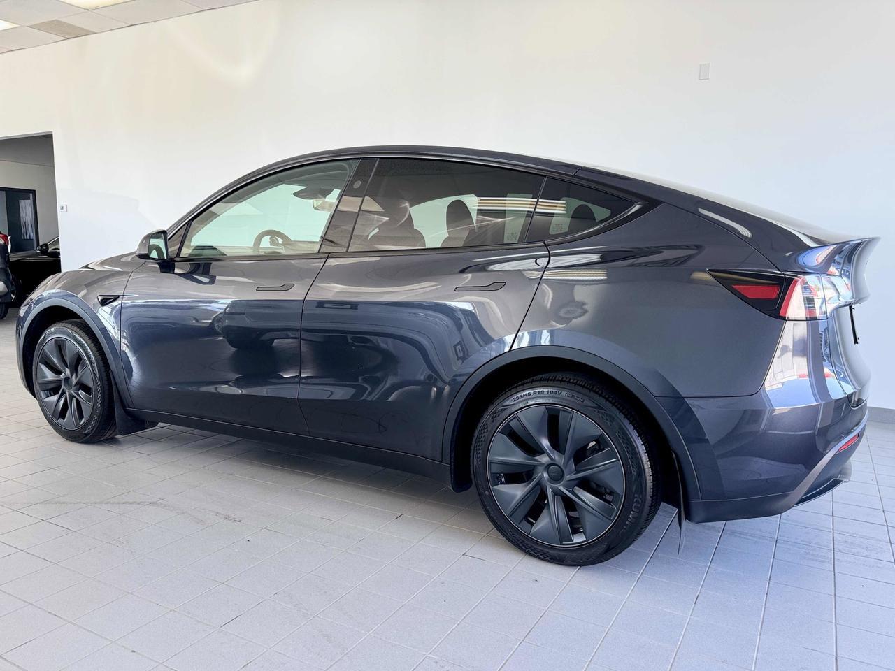 2024 Tesla Model Y Long Range Richmond Hill ON