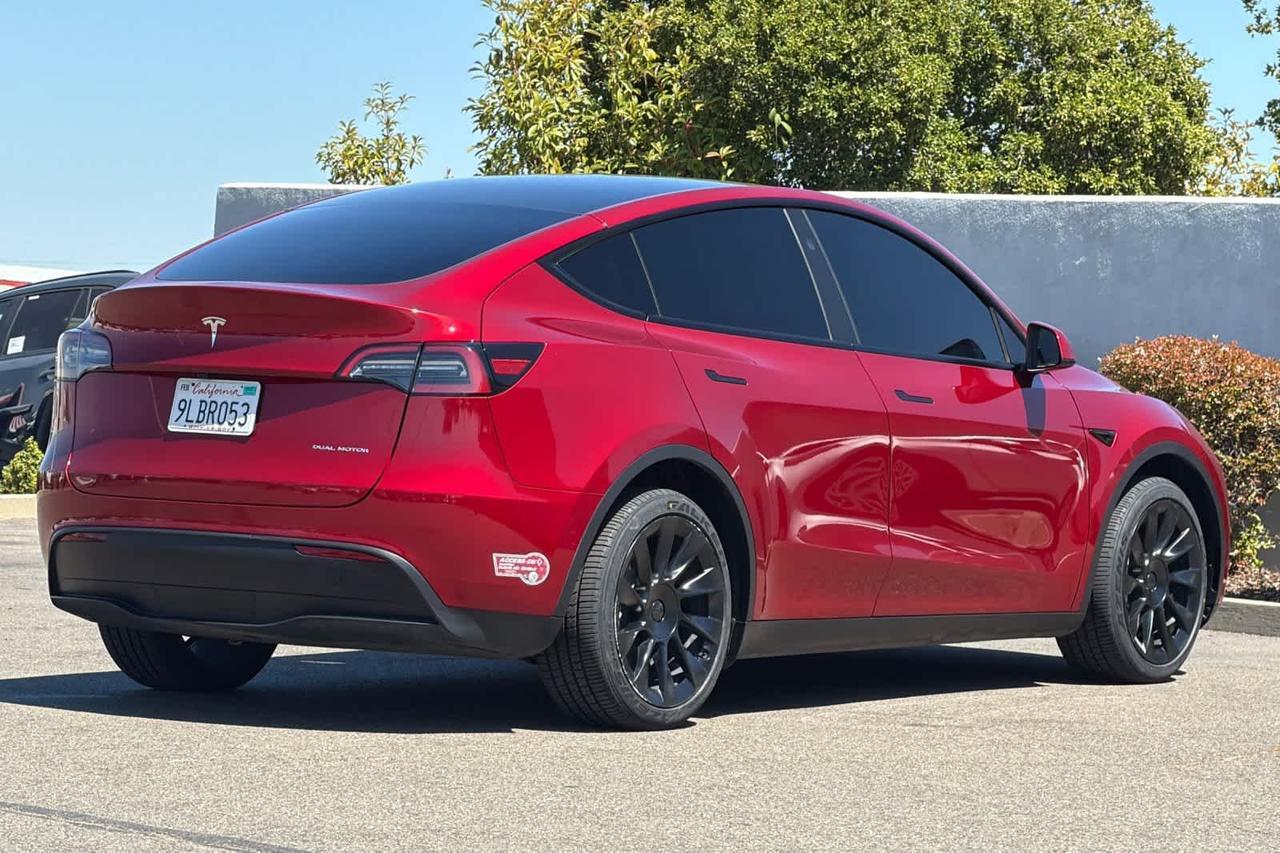 2024 Tesla Model Y Long Range