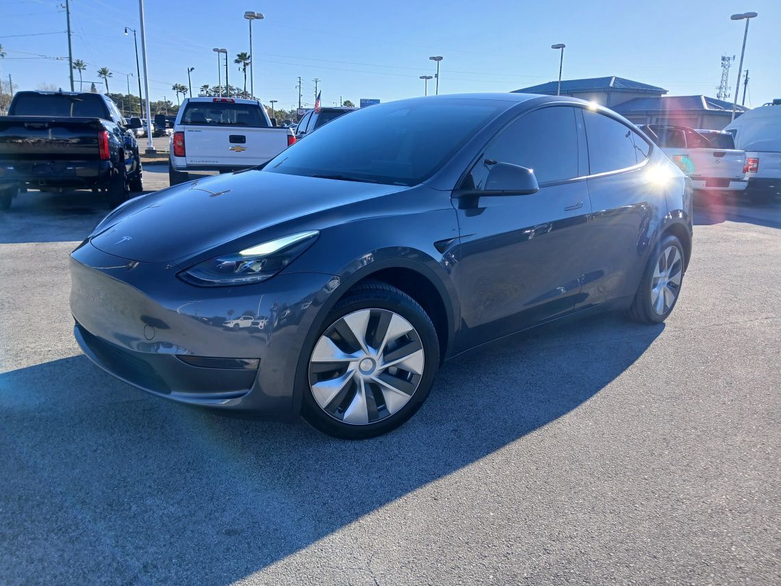2024 Tesla Model Y Long Range Sport Utility 4D