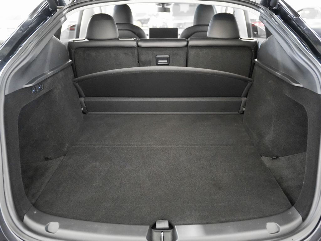 2024 Tesla Model Y Long Range Tigard OR