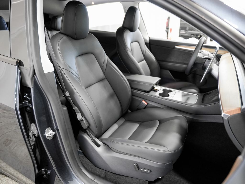 2024 Tesla Model Y Long Range Tigard OR