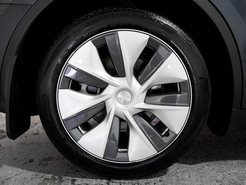 2024 Tesla Model Y Long Range Tigard OR