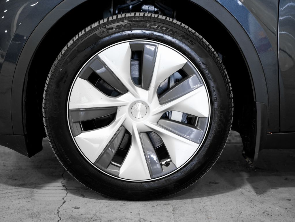 2024 Tesla Model Y Long Range Tigard OR