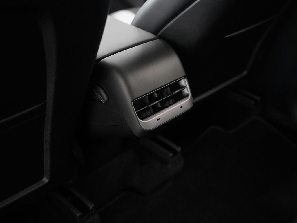 2024 Tesla Model Y Long Range Tigard OR