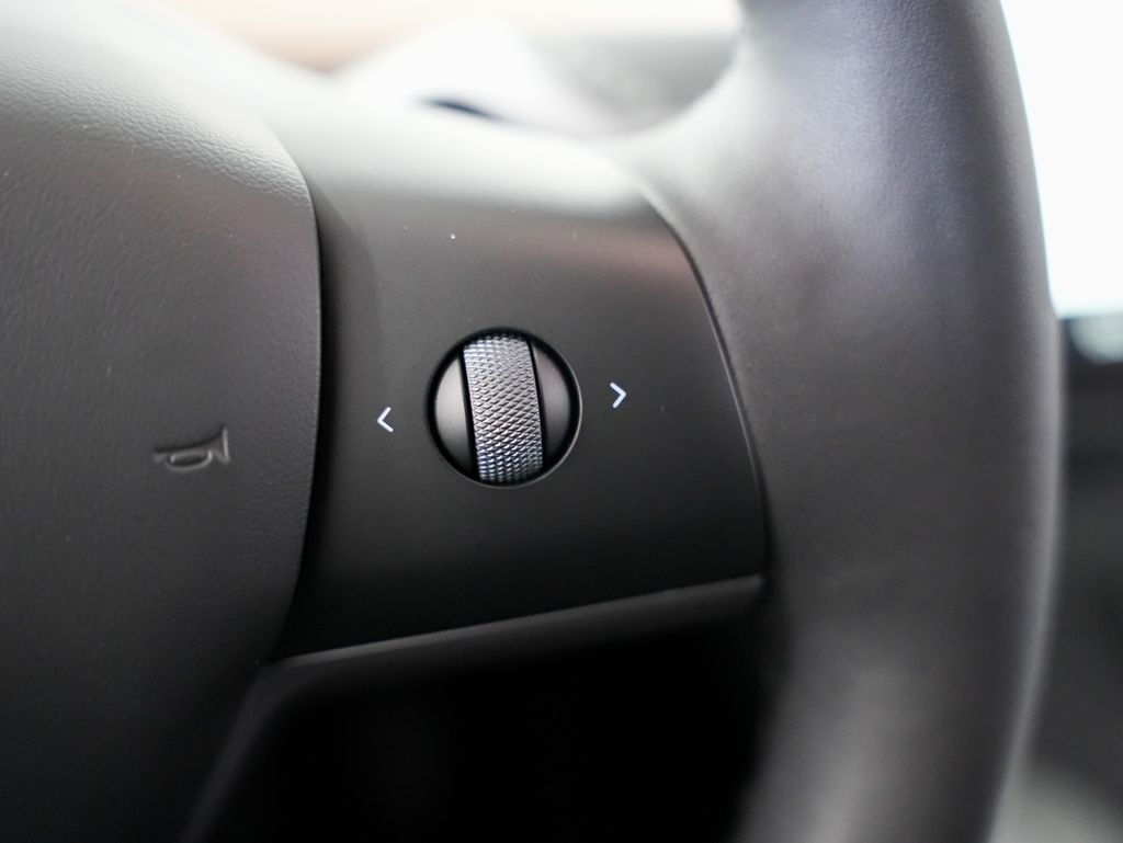 2024 Tesla Model Y Long Range Tigard OR