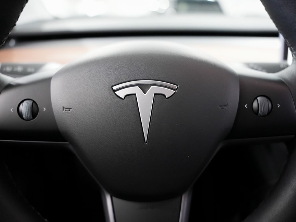 2024 Tesla Model Y Long Range Tigard OR