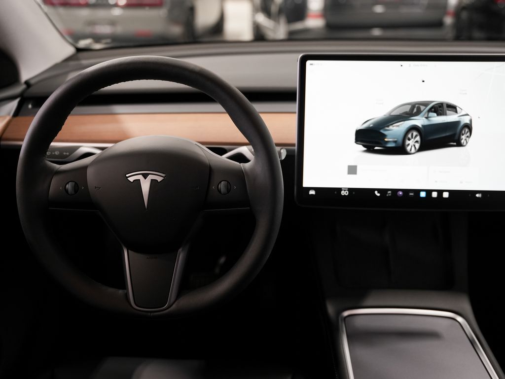 2024 Tesla Model Y Long Range Tigard OR