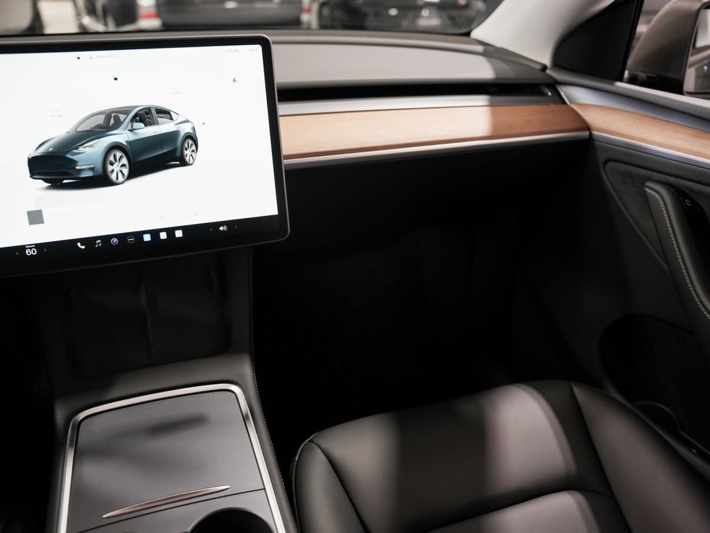 2024 Tesla Model Y Long Range Tigard OR