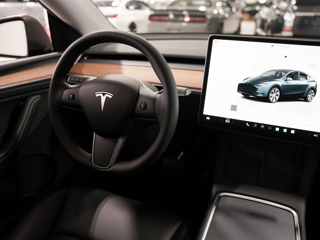 2024 Tesla Model Y Long Range Tigard OR