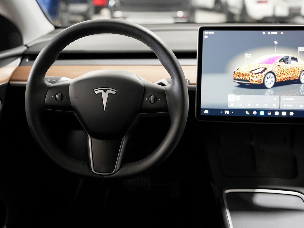 2024 Tesla Model Y Long Range Tigard OR