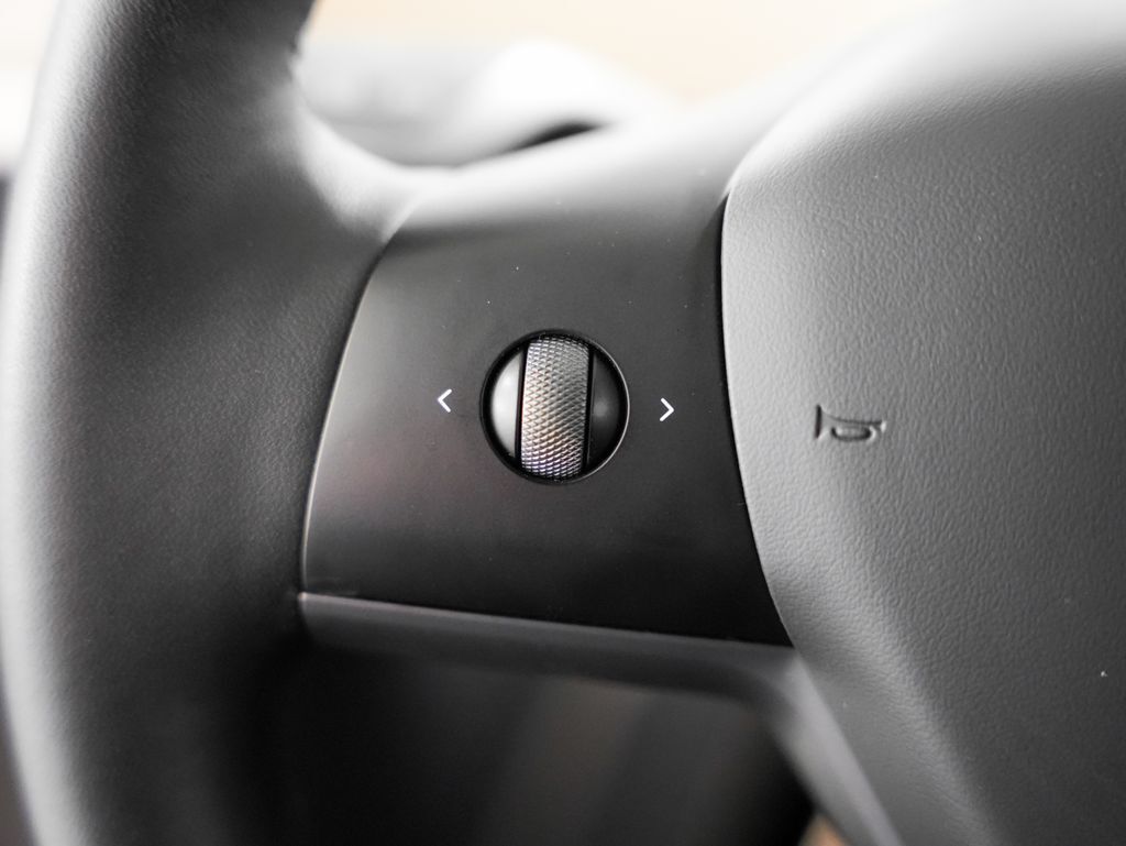 2024 Tesla Model Y Long Range Tigard OR