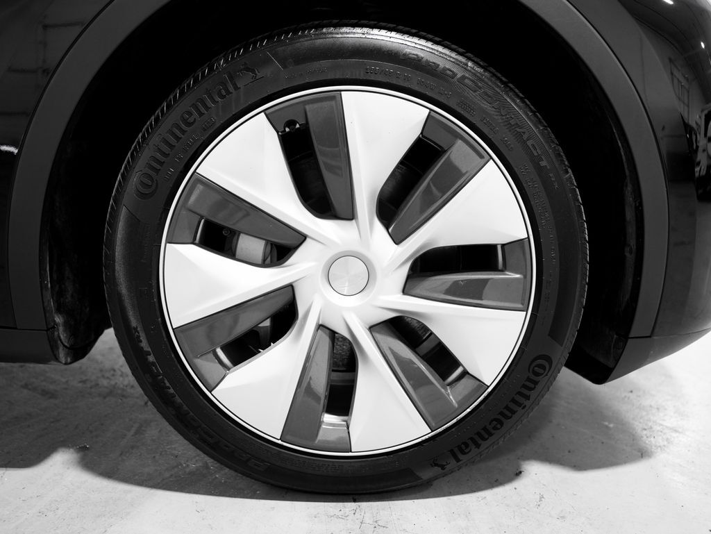 2024 Tesla Model Y Long Range Tigard OR