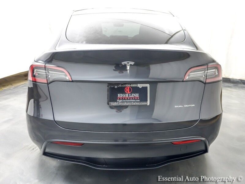 2024 Tesla Model Y Long Range Willowbrook IL