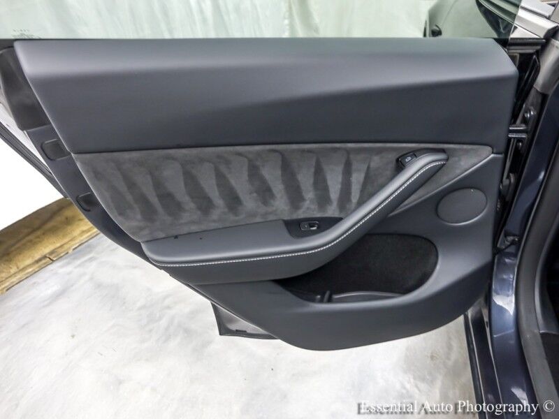 2024 Tesla Model Y Long Range Willowbrook IL