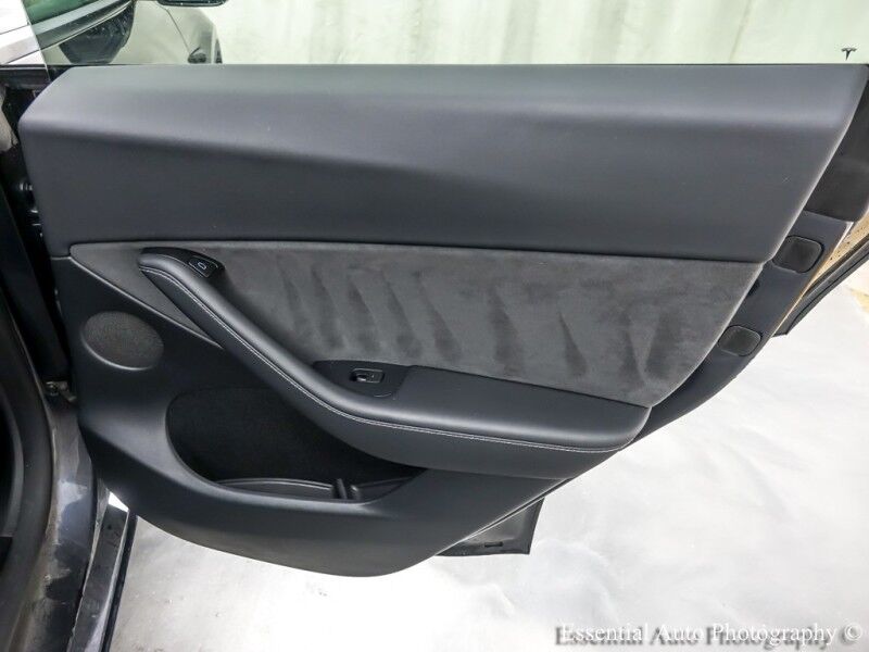 2024 Tesla Model Y Long Range Willowbrook IL