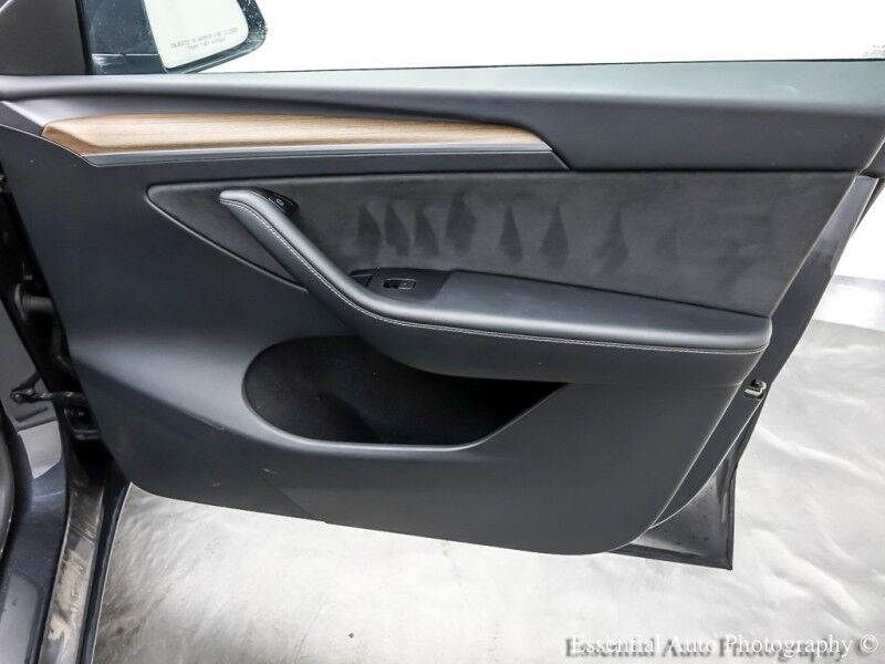 2024 Tesla Model Y Long Range Willowbrook IL