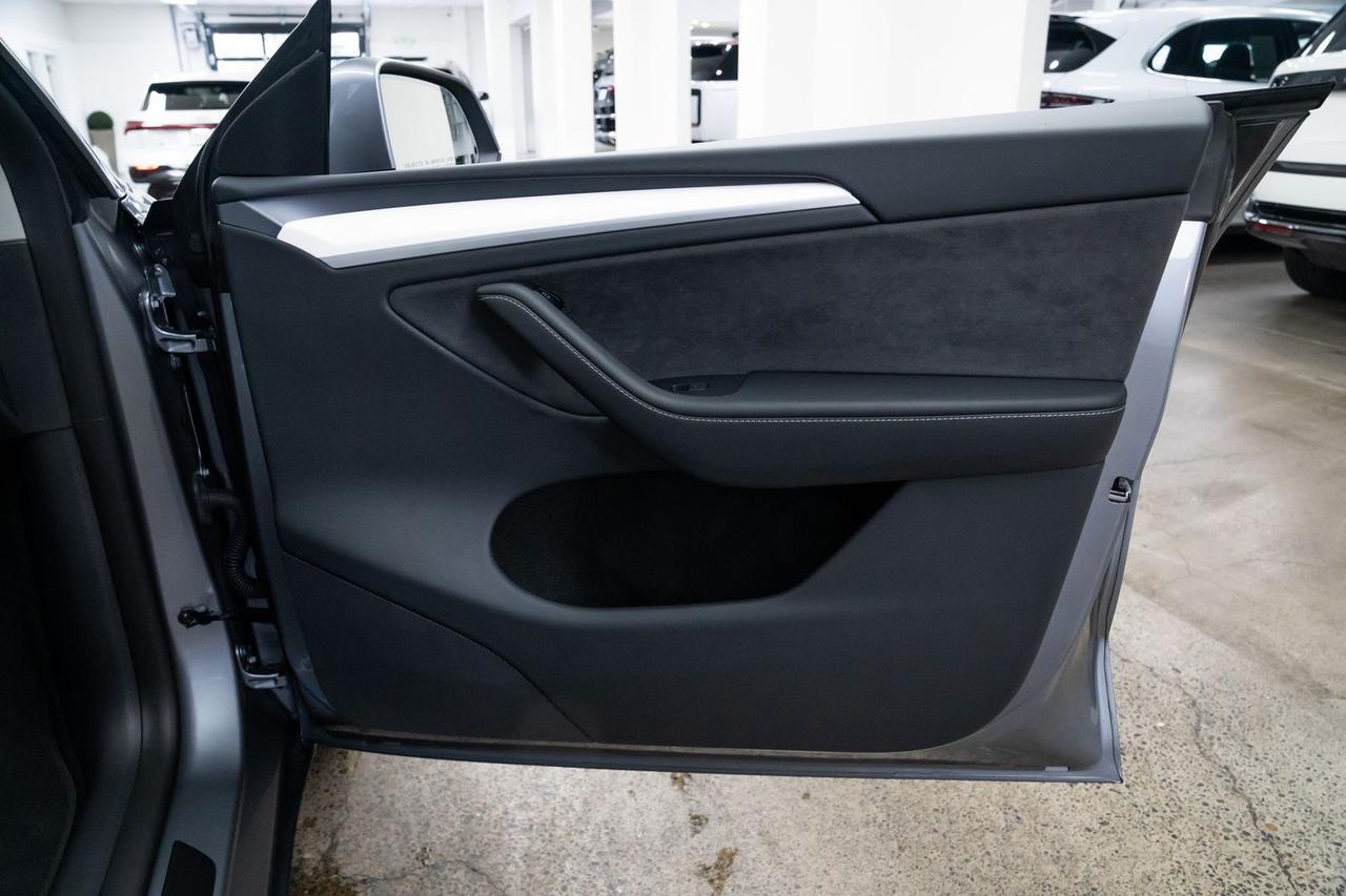 2024 Tesla Model Y Performance 1 Owner Heated Seats Portland OR