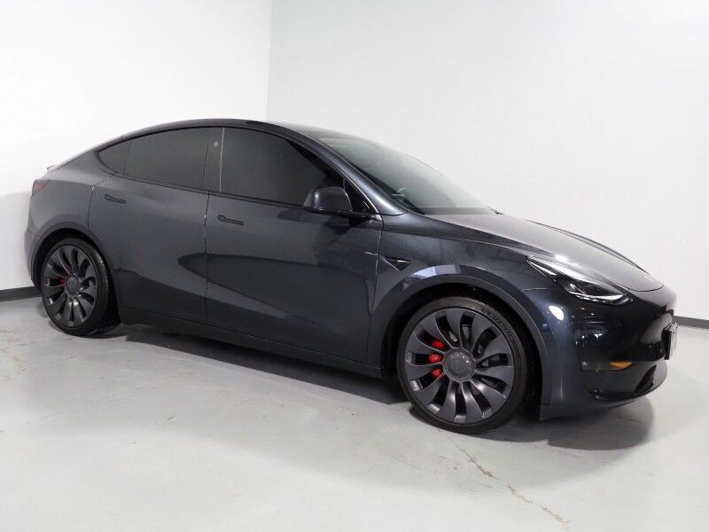 2024 Tesla Model Y Performance AWD *AUTOPILOT, NAVIGATION, SAFETY ALERTS, ADAPTIVE CRUISE, SURROUND VIEW CAMERAS, PANORAMA GLASS ROOF, HEATED SEATS/STEERING, 21 INCH UBERTURBINE WHEELS, WIRELESS CHARGING