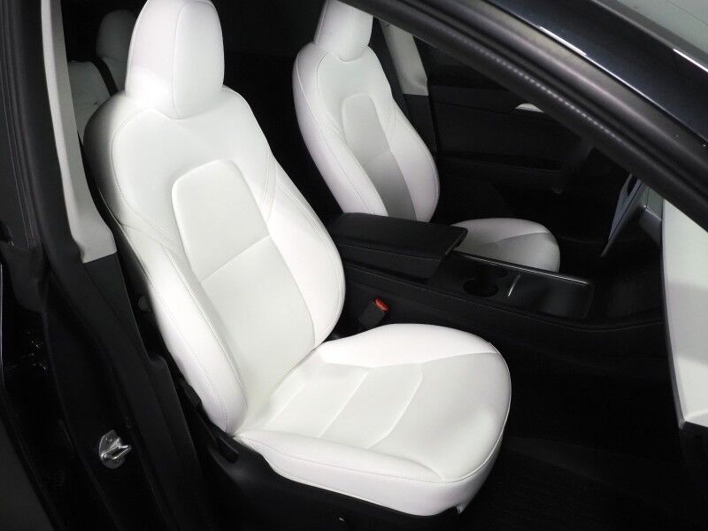 2024 Tesla Model Y Performance AWD *AUTOPILOT, NAVIGATION, SAFETY ALERTS, ADAPTIVE CRUISE, SURROUND VIEW CAMERAS, PANORAMA GLASS ROOF, HEATED SEATS/STEERING, 21 INCH UBERTURBINE WHEELS, WIRELESS CHARGING