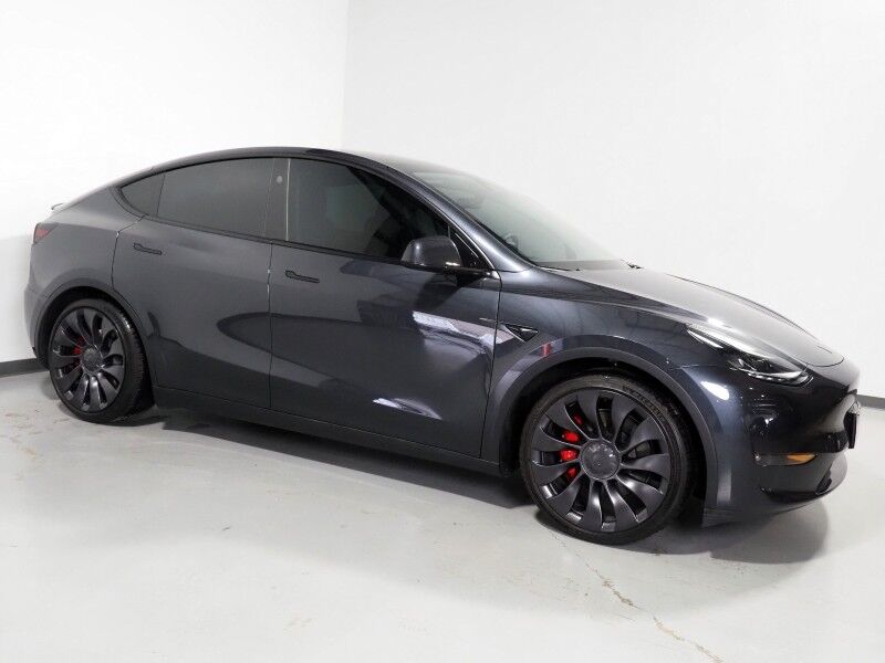 2024 Tesla Model Y Performance AWD *AUTOPILOT, NAVIGATION, SAFETY ALERTS, ADAPTIVE CRUISE, SURROUND VIEW CAMERAS, PANORAMA GLASS ROOF, HEATED SEATS/STEERING, 21 INCH UBERTURBINE WHEELS, WIRELESS CHARGING