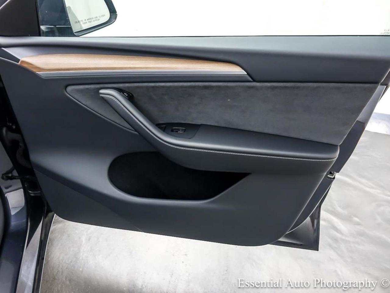 2024 Tesla Model Y Performance HW4 Willowbrook IL