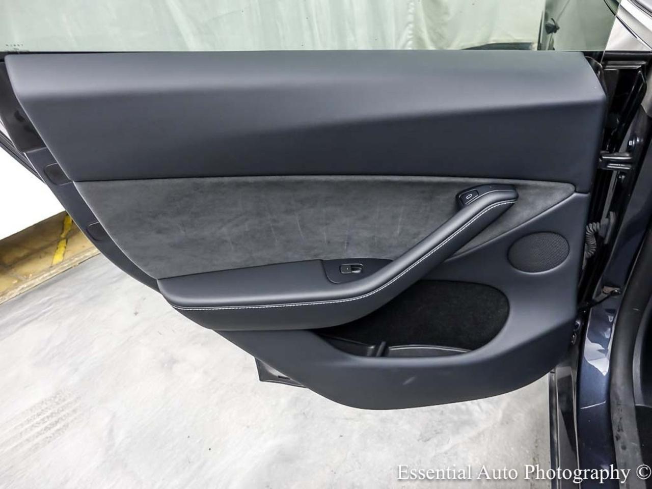 2024 Tesla Model Y Performance HW4 Willowbrook IL