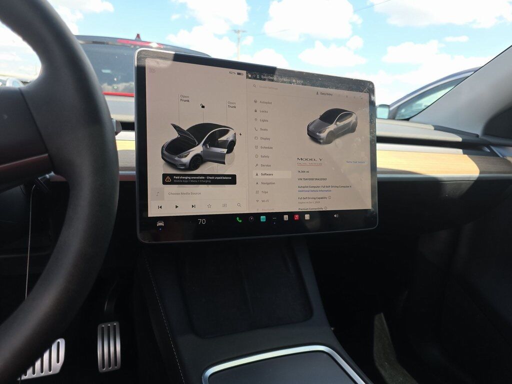 2024 Tesla Model Y Performance photo 4