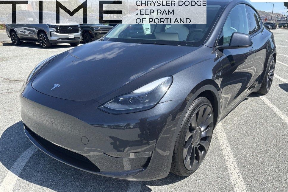 2024 Tesla Model Y's photo