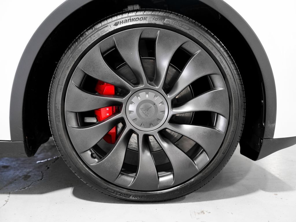 2024 Tesla Model Y Performance Tigard OR