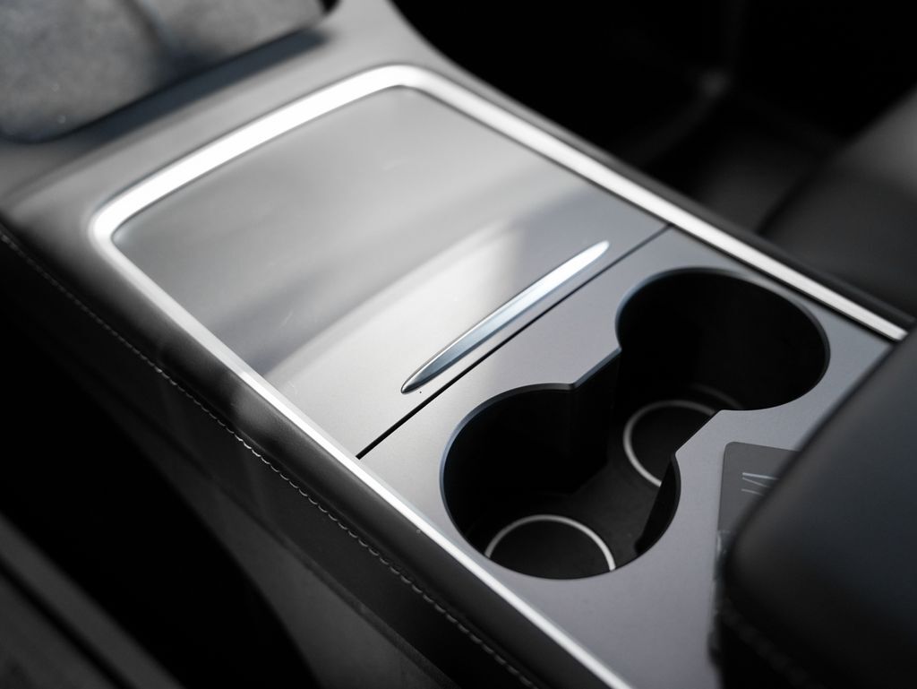 2024 Tesla Model Y Performance Tigard OR