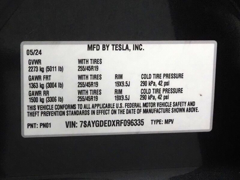 2024 Tesla Model Y RWD *TRAFFIC AWARE CRUISE CONTROL, NAVIGATION, SAFETY ALERTS, SURROUND VIEW CAMERAS, PANORAMA GLASS ROOF, HEATED SEATS/STEERING WHEEL, WIRELESS CHARGING Round Rock TX