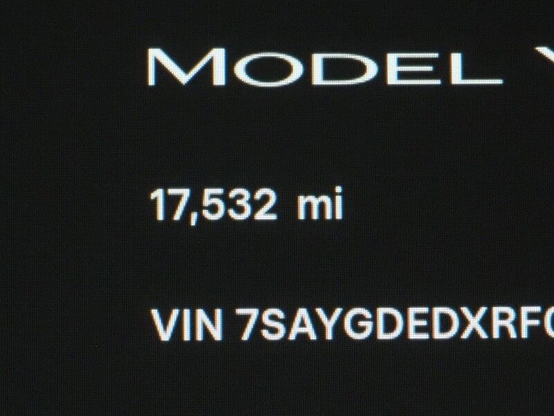 2024 Tesla Model Y RWD *TRAFFIC AWARE CRUISE CONTROL, NAVIGATION, SAFETY ALERTS, SURROUND VIEW CAMERAS, PANORAMA GLASS ROOF, HEATED SEATS/STEERING WHEEL, WIRELESS CHARGING Round Rock TX
