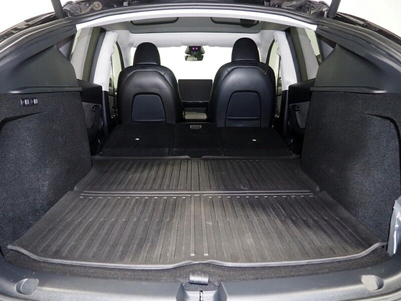 2024 Tesla Model Y RWD *TRAFFIC AWARE CRUISE CONTROL, NAVIGATION, SAFETY ALERTS, SURROUND VIEW CAMERAS, PANORAMA GLASS ROOF, HEATED SEATS/STEERING WHEEL, WIRELESS CHARGING Round Rock TX
