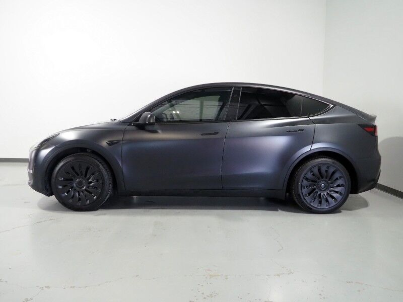 2024 Tesla Model Y RWD *TRAFFIC AWARE CRUISE CONTROL, NAVIGATION, SAFETY ALERTS, SURROUND VIEW CAMERAS, PANORAMA GLASS ROOF, HEATED SEATS/STEERING WHEEL, WIRELESS CHARGING Round Rock TX