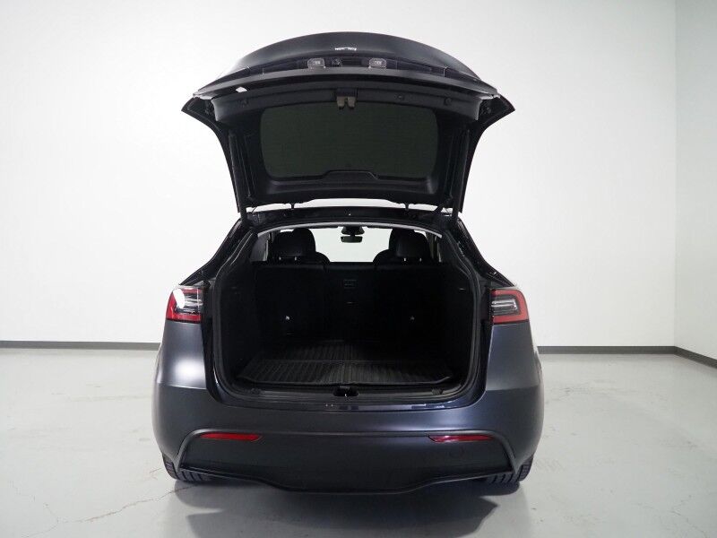 2024 Tesla Model Y RWD *TRAFFIC AWARE CRUISE CONTROL, NAVIGATION, SAFETY ALERTS, SURROUND VIEW CAMERAS, PANORAMA GLASS ROOF, HEATED SEATS/STEERING WHEEL, WIRELESS CHARGING Round Rock TX
