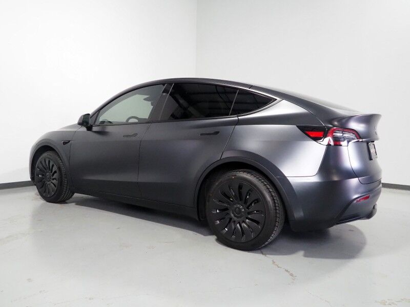 2024 Tesla Model Y RWD *TRAFFIC AWARE CRUISE CONTROL, NAVIGATION, SAFETY ALERTS, SURROUND VIEW CAMERAS, PANORAMA GLASS ROOF, HEATED SEATS/STEERING WHEEL, WIRELESS CHARGING Round Rock TX