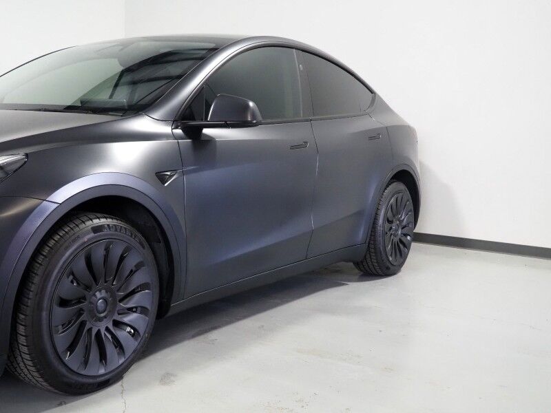 2024 Tesla Model Y RWD *TRAFFIC AWARE CRUISE CONTROL, NAVIGATION, SAFETY ALERTS, SURROUND VIEW CAMERAS, PANORAMA GLASS ROOF, HEATED SEATS/STEERING WHEEL, WIRELESS CHARGING Round Rock TX