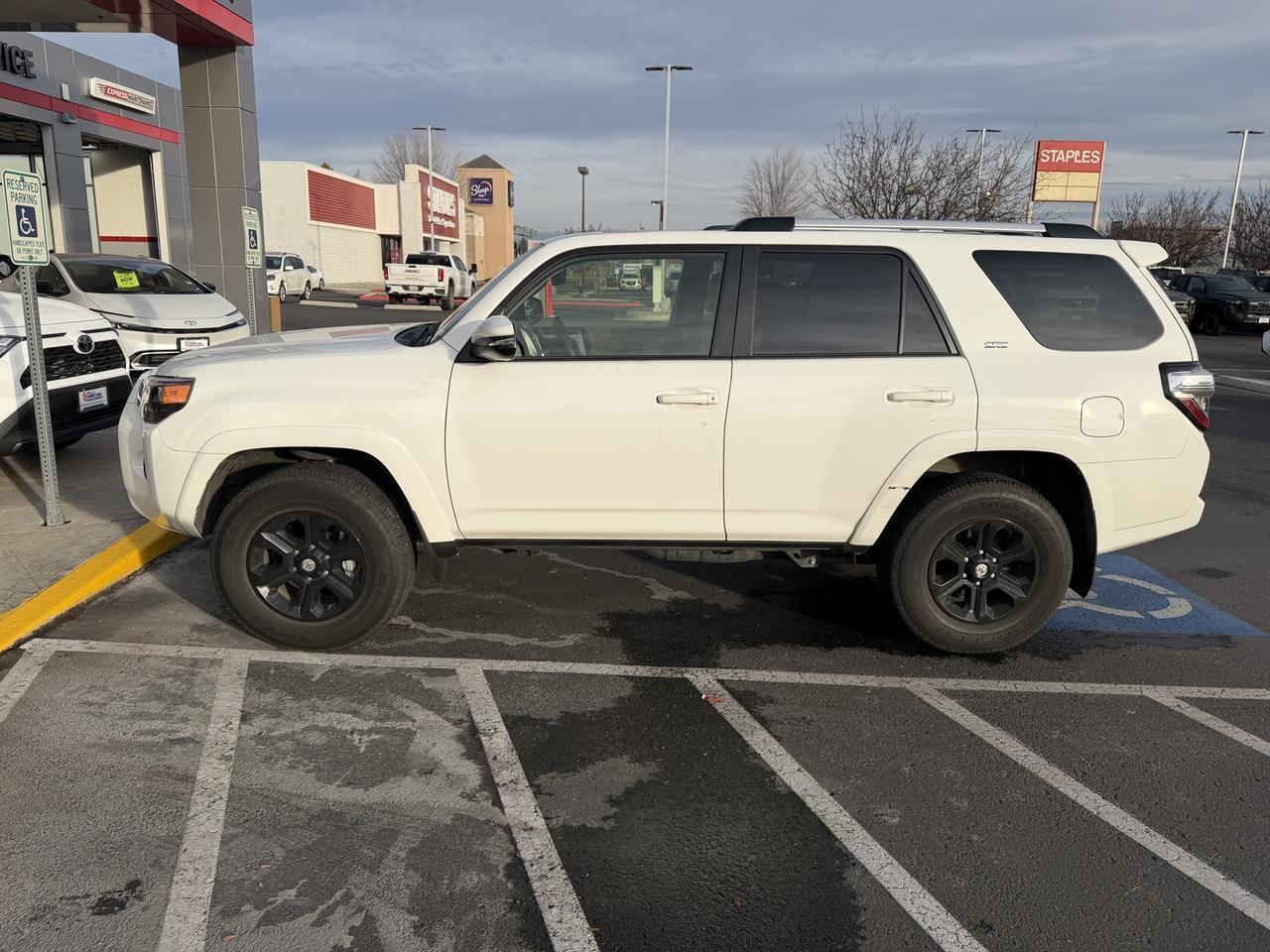 2024 Toyota 4Runner SR5 Premium